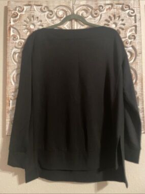 Lou & Grey Black Scoop-Neck Knit Pullover